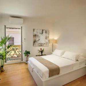 Spanish Step Rooftop Boutique Apartment